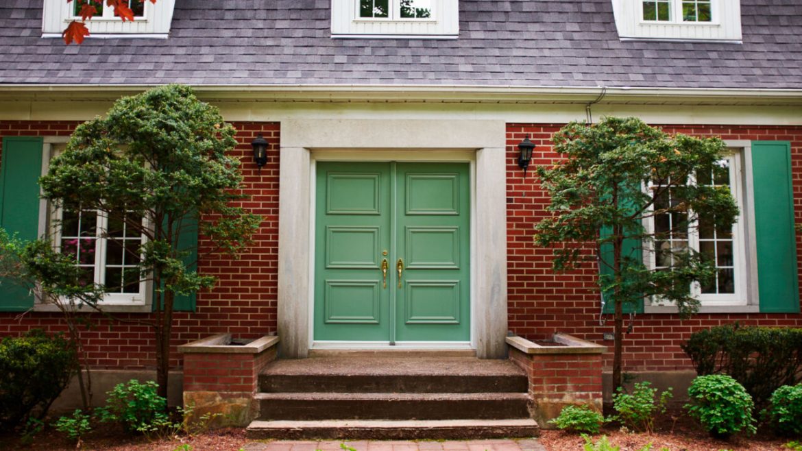 15 Green Front Doors to be the Envy of Your Neighborhood 15 Green Front Doors to be the Envy of Your Neighborhood