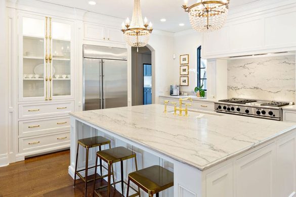 21 Stunning White and Gold Kitchen Design Concepts - DormyHome
